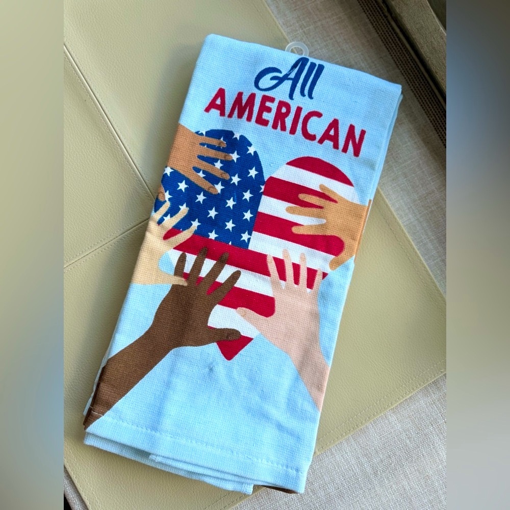 100%‎ Cotton All American Hand Towel Set of 2 NEW